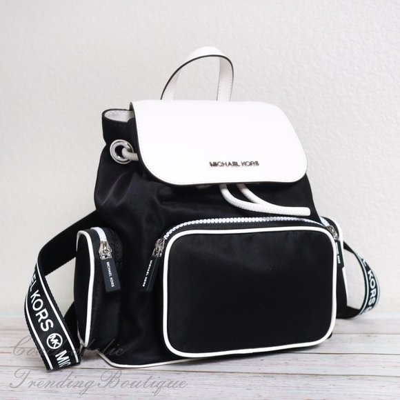 NWT Michael Kors Medium Abbey Cargo Backpack - Picture 3 of 8